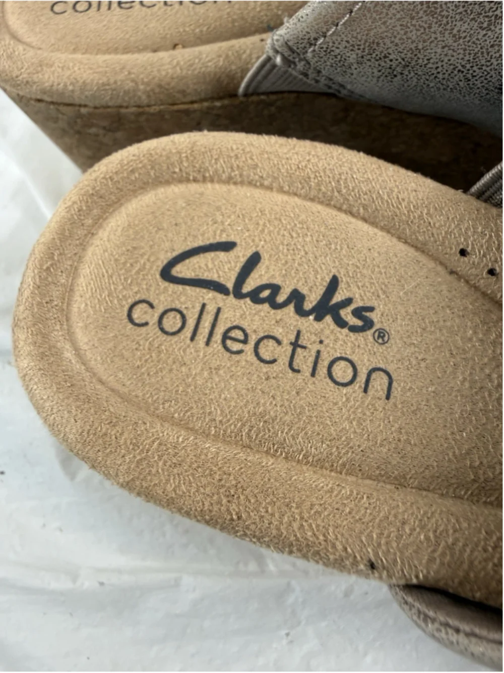 Clarks Collection Nerisa Vine Wedge Sandals Taupe Metallic Size 8 nubuck leather